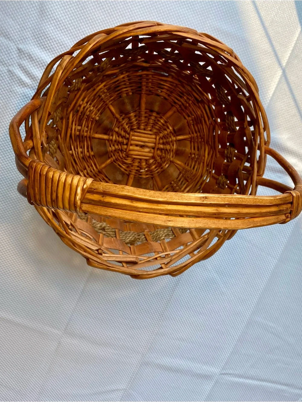 Natural Wicker Handled Basket - Warm Honey Brown